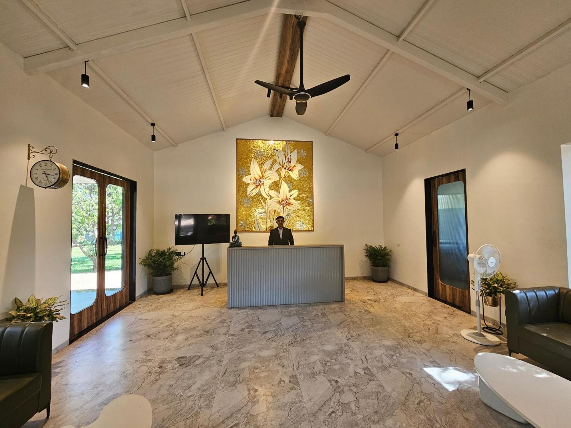 River Estates Luxury Resort & Spa カルジャット エクステリア 写真