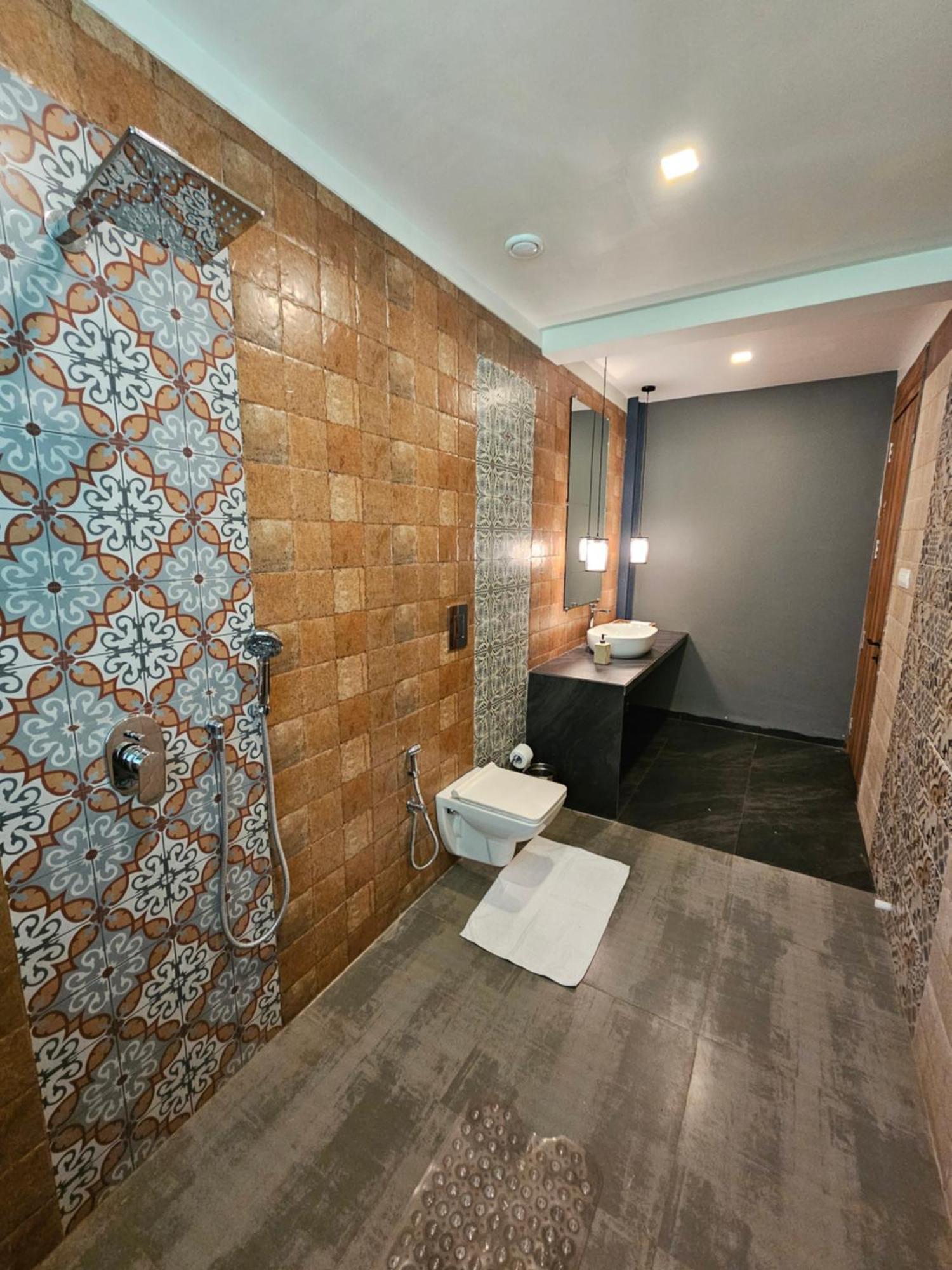 River Estates Luxury Resort & Spa カルジャット エクステリア 写真