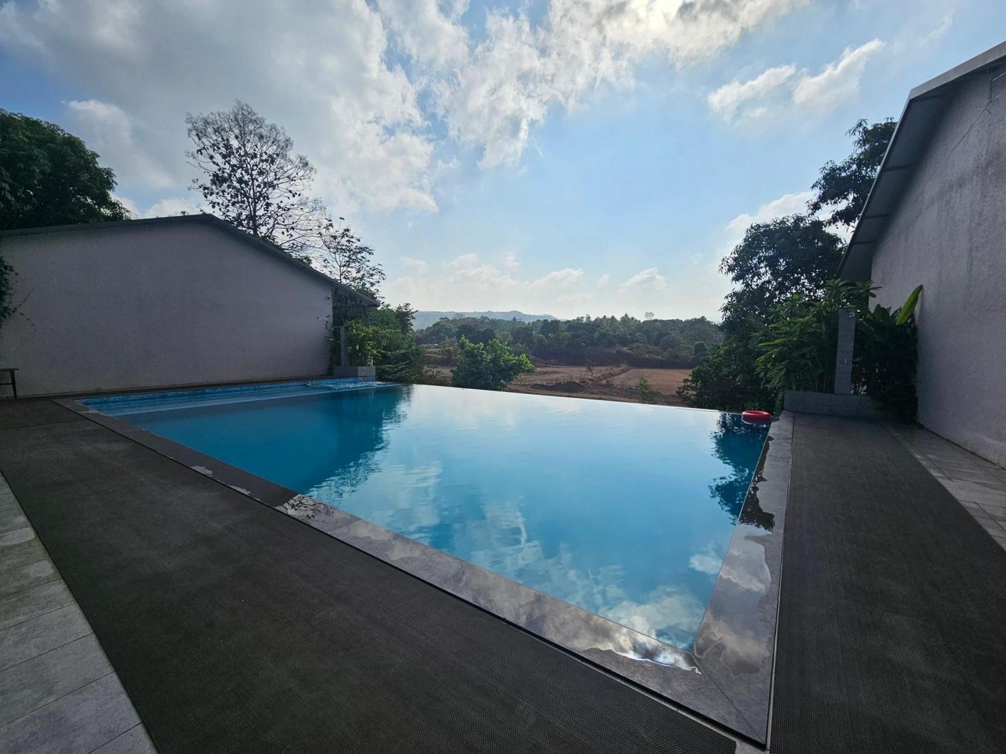 River Estates Luxury Resort & Spa カルジャット エクステリア 写真