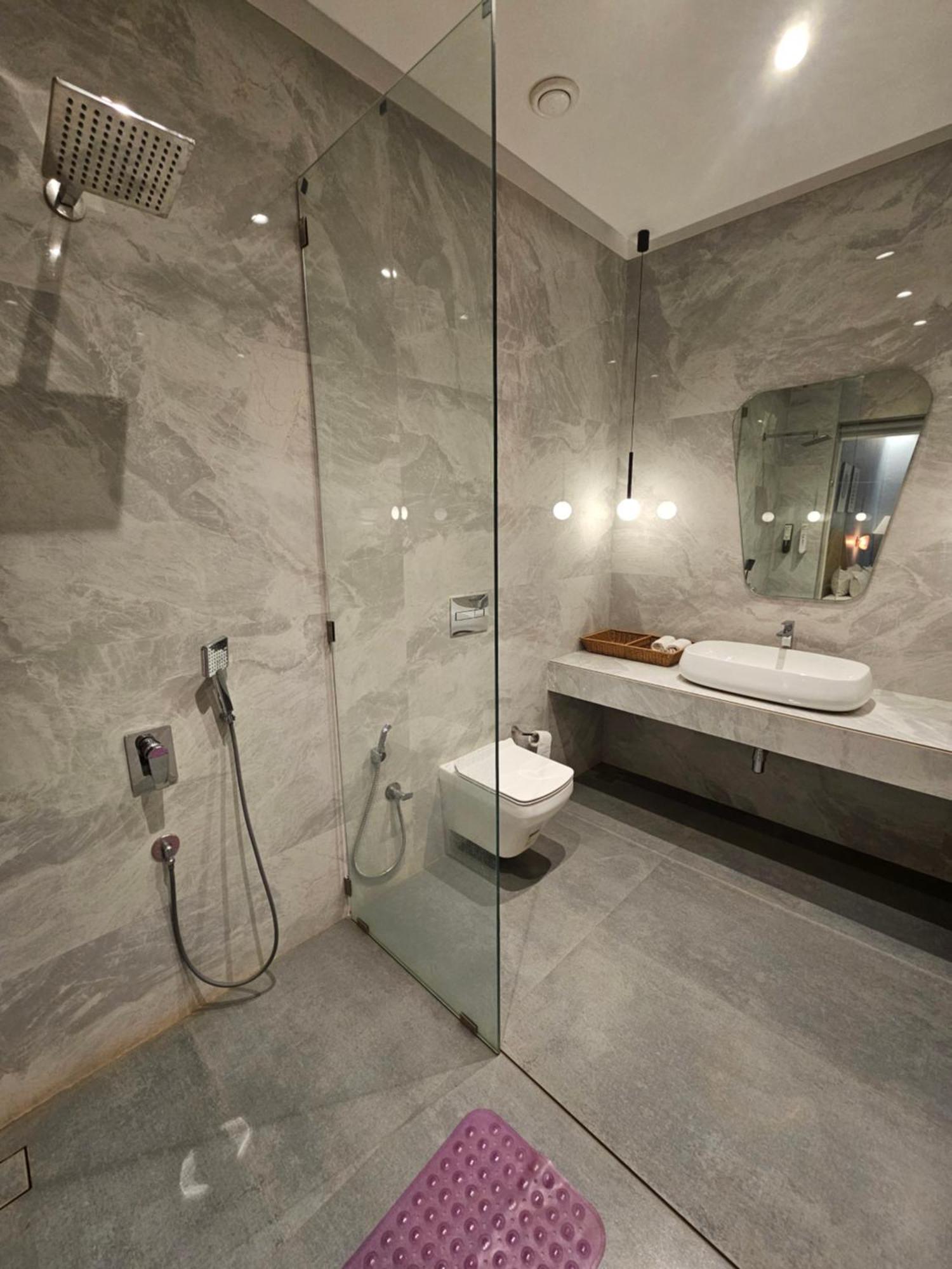 River Estates Luxury Resort & Spa カルジャット エクステリア 写真