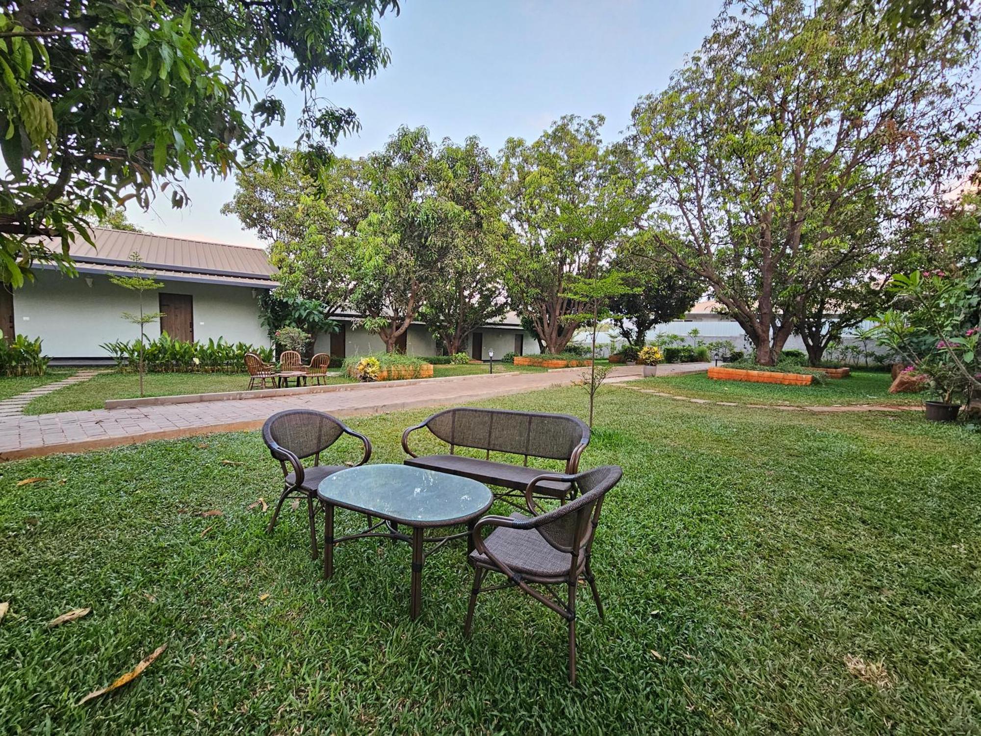 River Estates Luxury Resort & Spa カルジャット エクステリア 写真