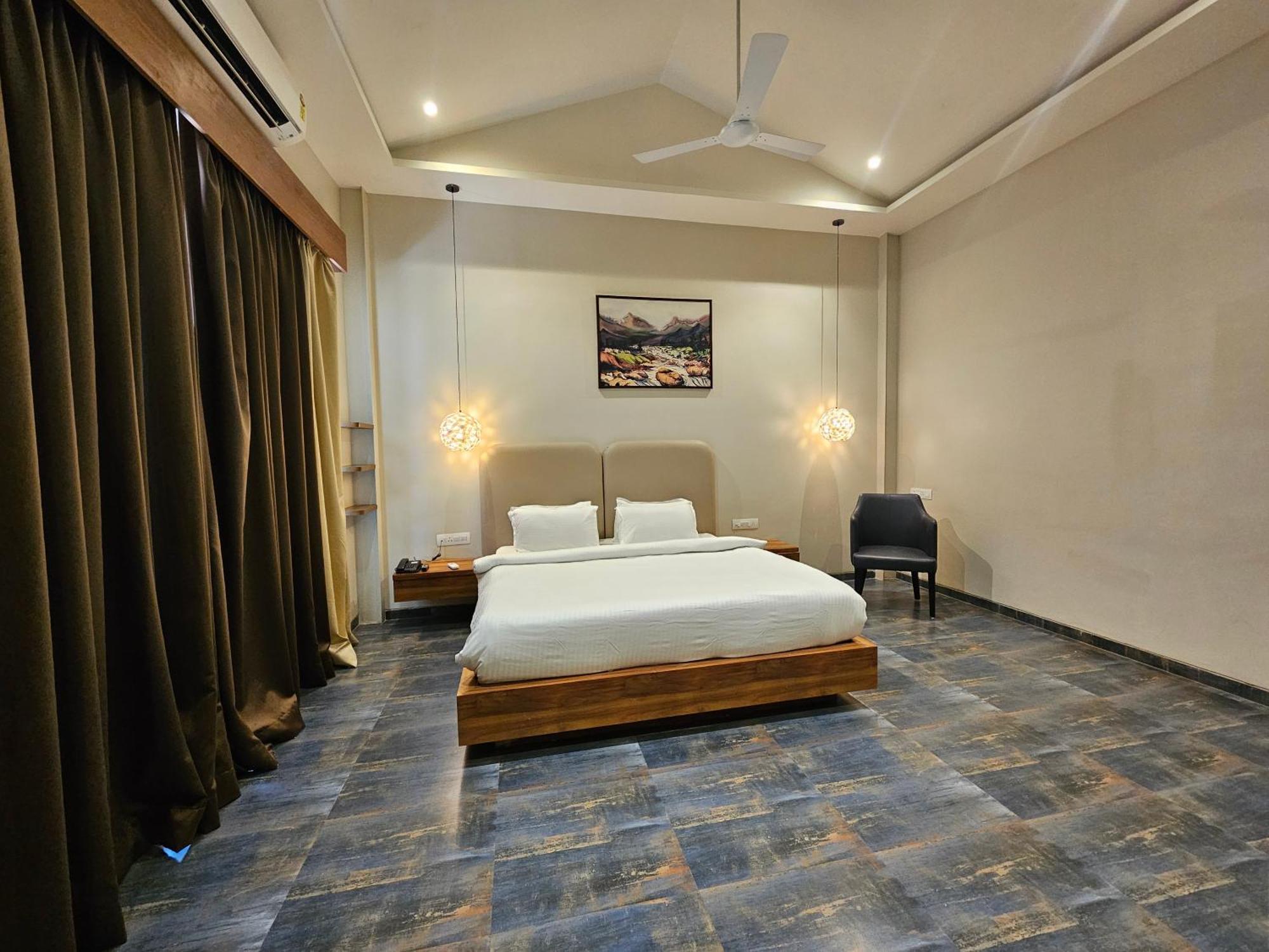 River Estates Luxury Resort & Spa カルジャット エクステリア 写真