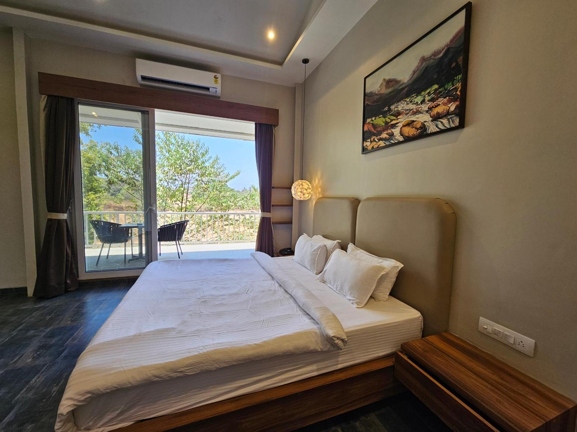 River Estates Luxury Resort & Spa カルジャット エクステリア 写真